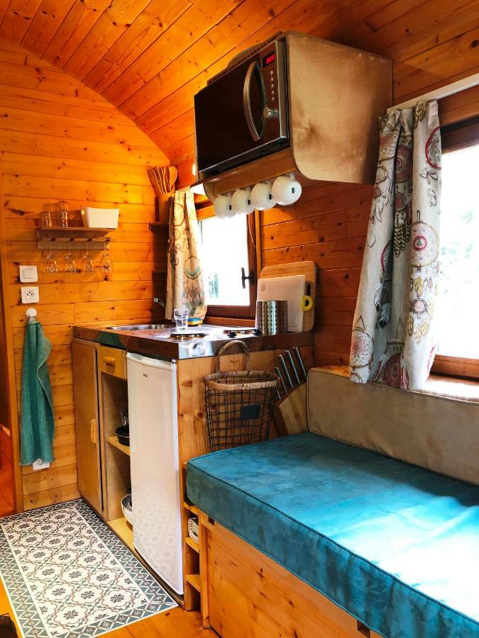 Millygite Chalet-On-Wheels By The River Exterior photo